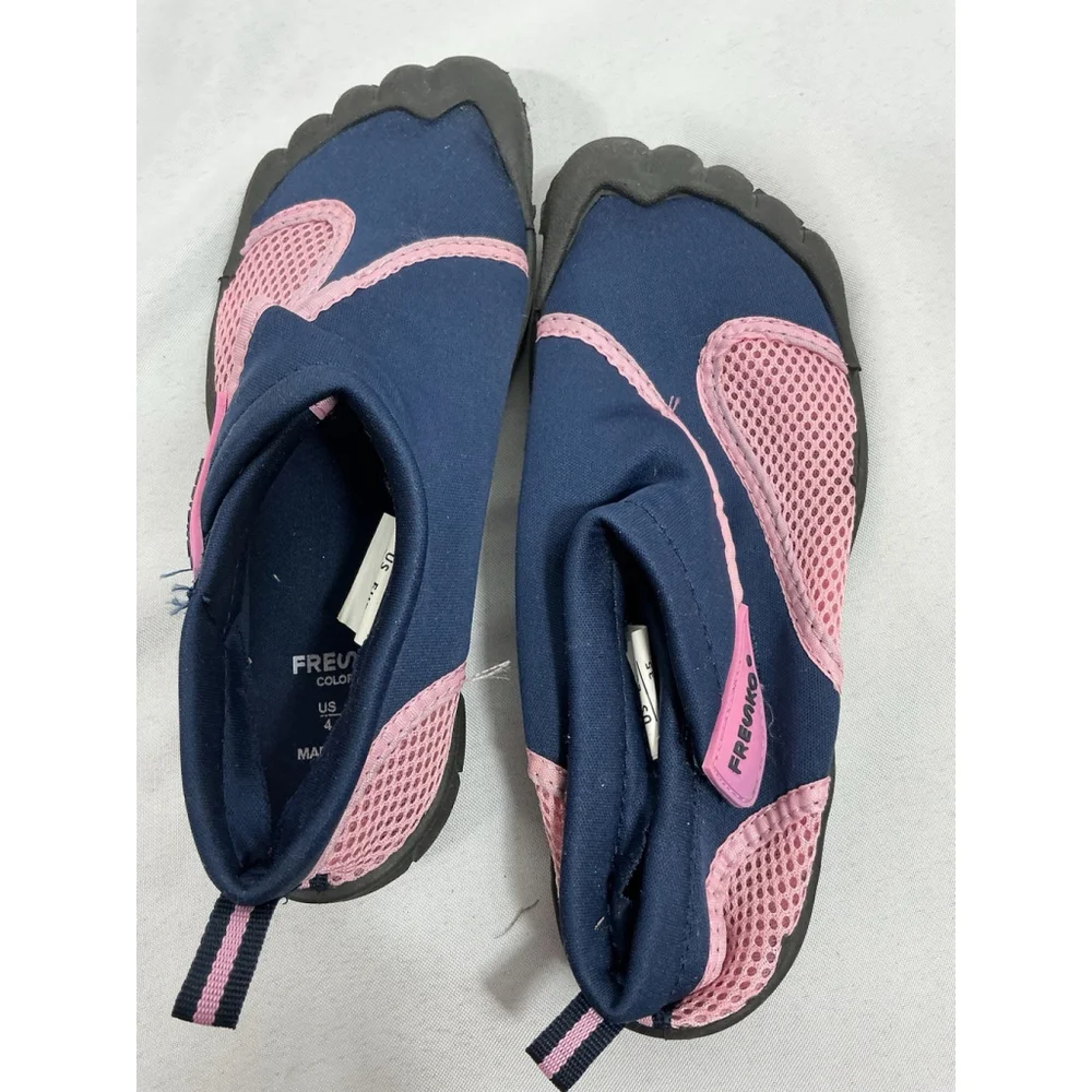 Girls Fresko Slip On Aqua Sock Water Shoes Size 4 Multicolor